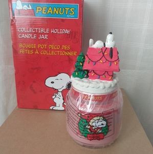 Peanuts Snoopy Candle Jar new in box